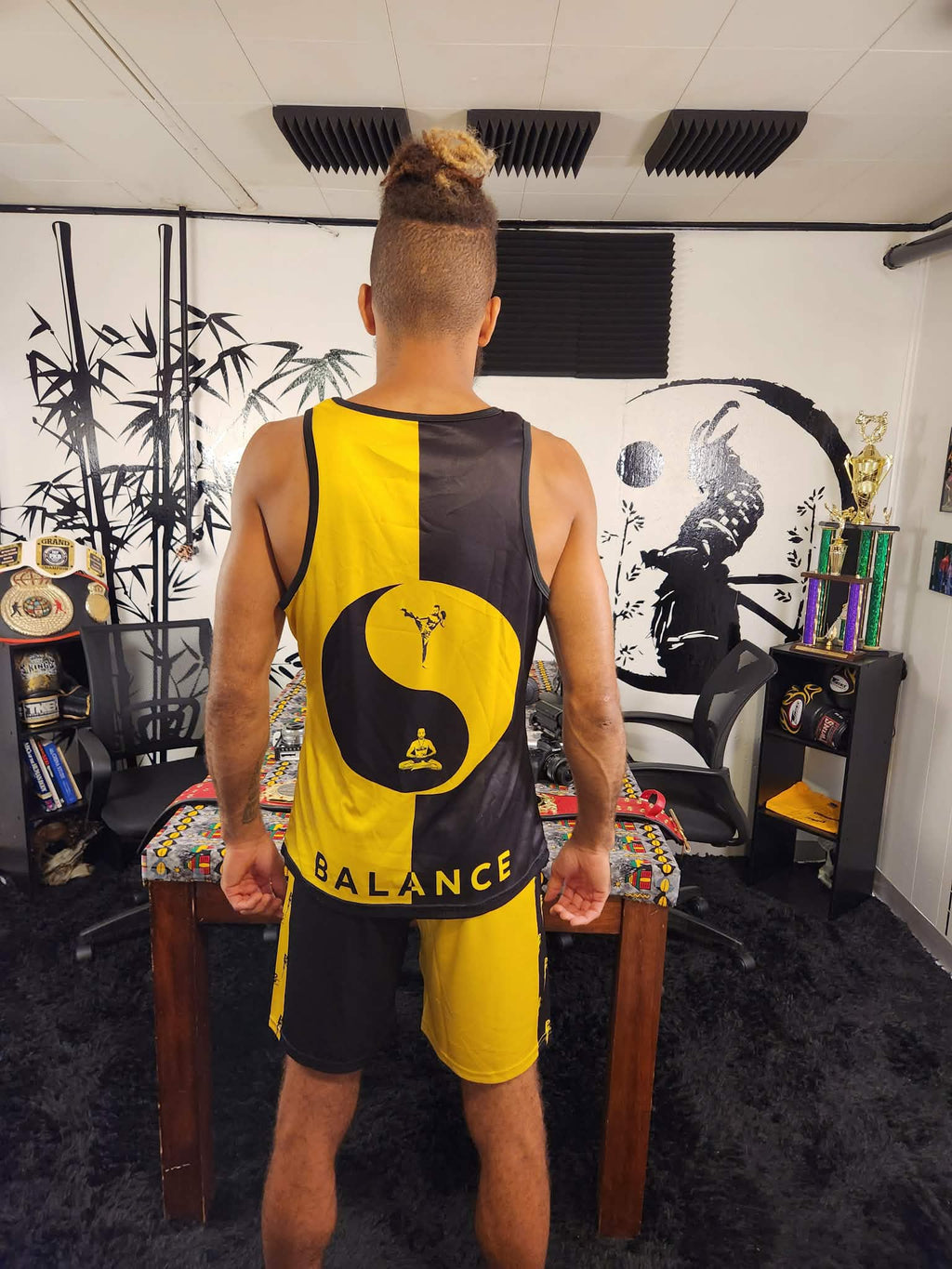 Powerful Fitness Exercise Outfit