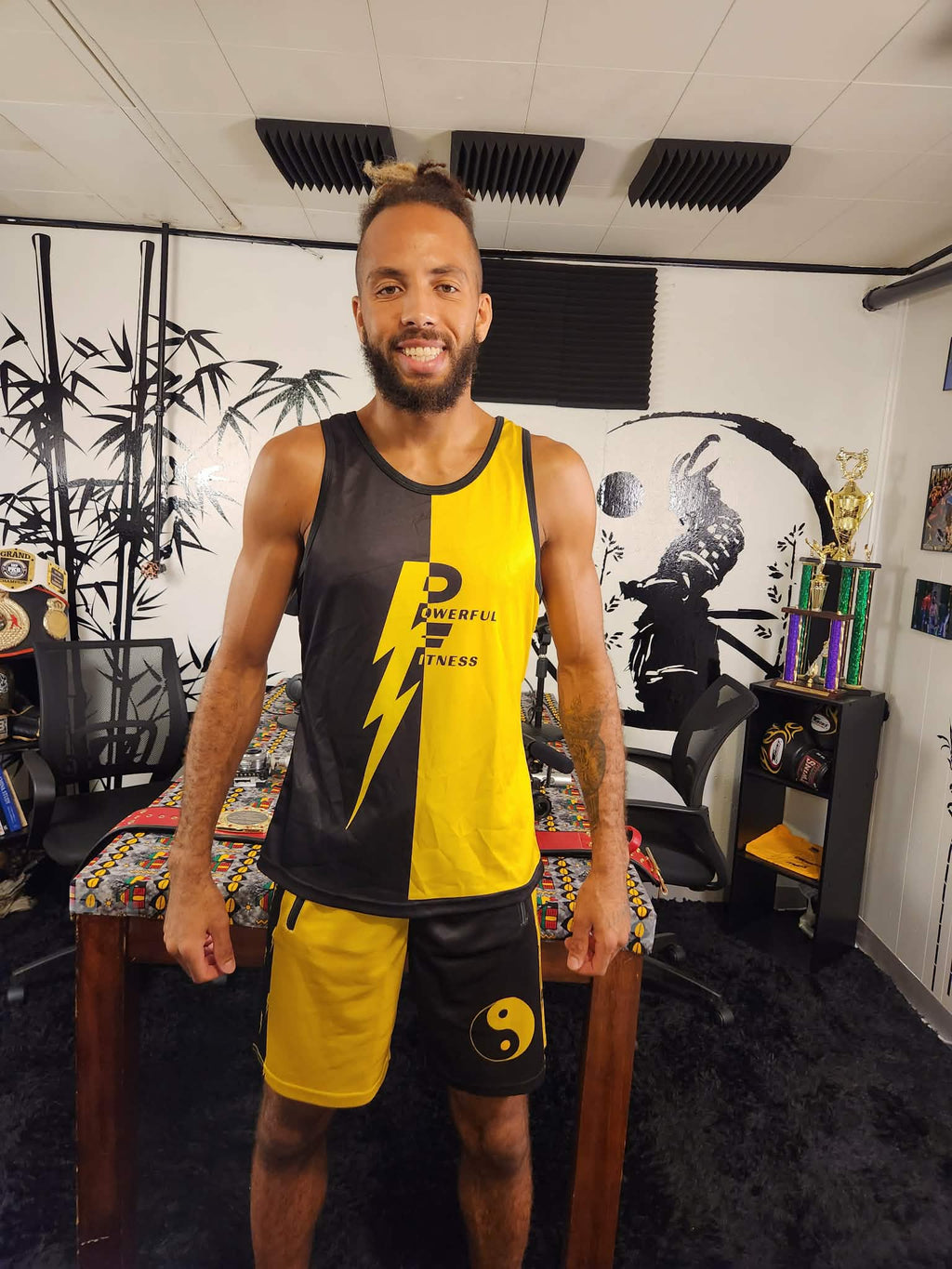 Powerful Fitness Exercise Outfit